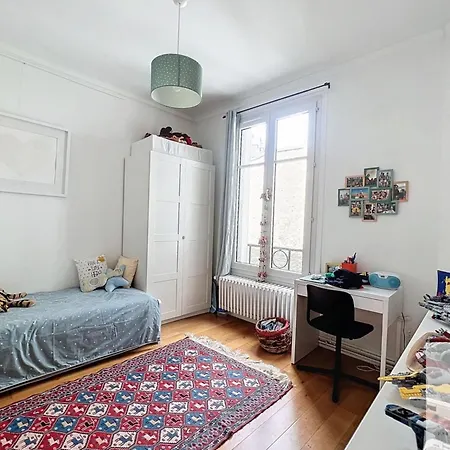 Apartment Parisian With Volumes